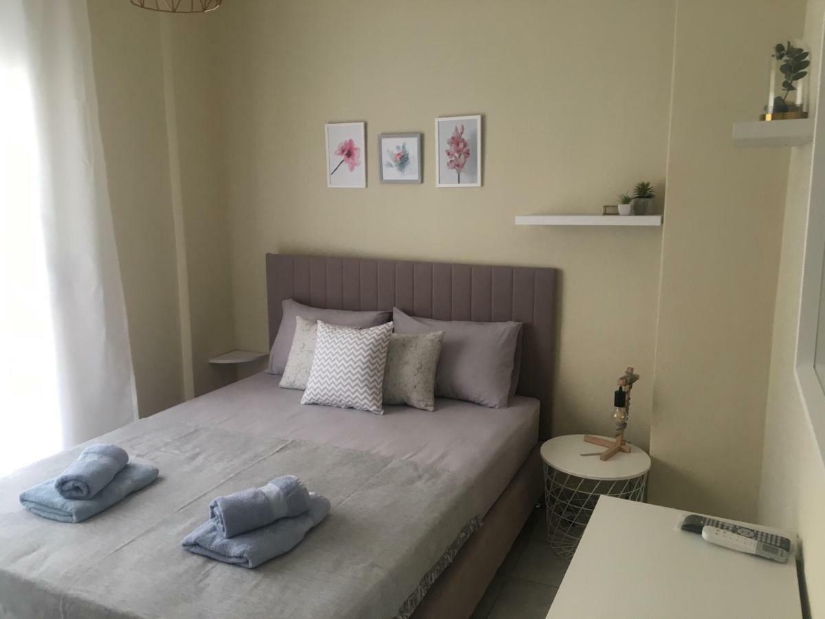 Nikoletta'S Studio Komotiní Luaran gambar